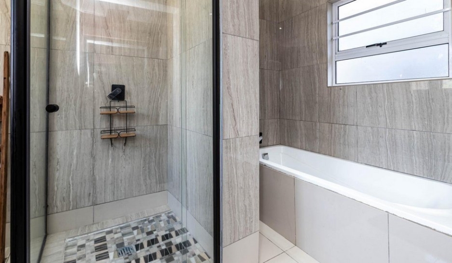 8 Bedroom Property for Sale in Abbotsford Eastern Cape